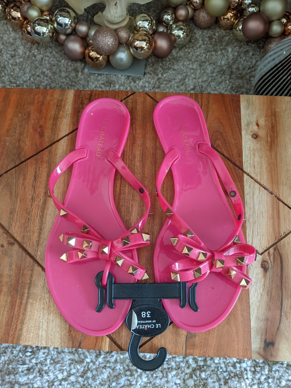 le chateau Pink Bow Jelly Sandals with Gold Studs